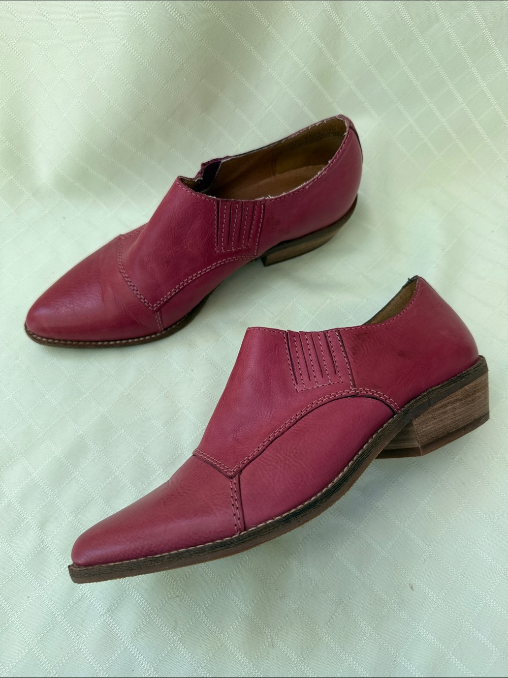 Vintage Nicole Pink Leather Pointed Slip-On Booties